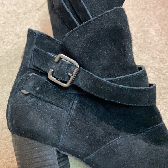 Chinese laundry booties—never worn - Picture 4 of 5